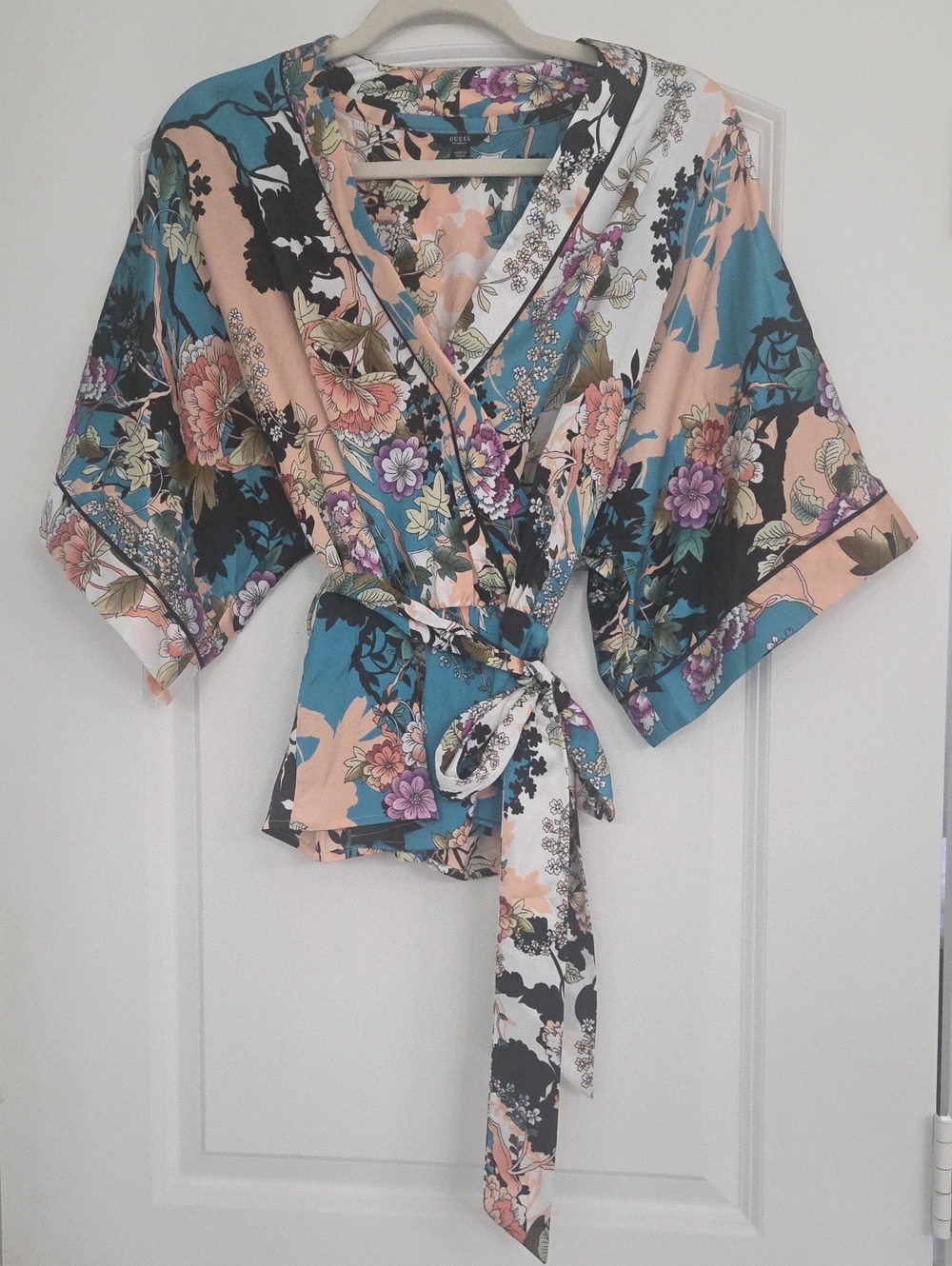 Beautiful Shakira Floral Kimono Wrap Top By Guess. Great Condition! Size Medium